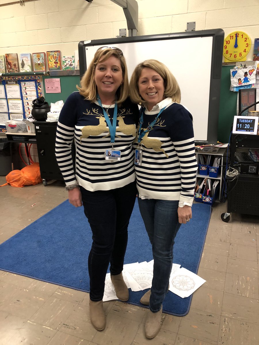Two beautiful sisters twinning at Johhnycake for Twin Day! #johnnycakejoy <a href="/JohnnycakeElem/">JohnnycakeElem</a>