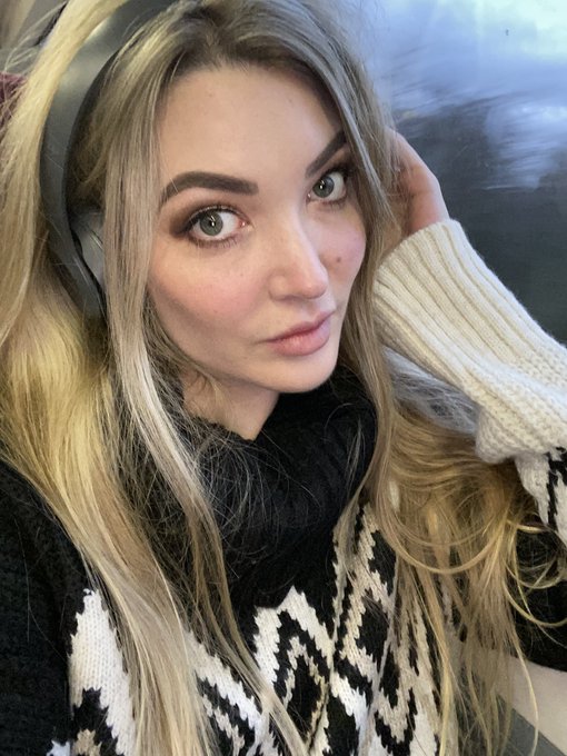 I&rsquo;m on the way to #Bristol 😘 https://t.co/1oJeakfCSn<a href="/tag/bristol"class="tags">#Bristol</a>