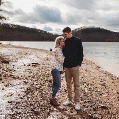 sethtacy's tweet photo. From our engagement pics this last weekend! 🥰 #NewProfilePic https://t.co/jGm7ywJPKl