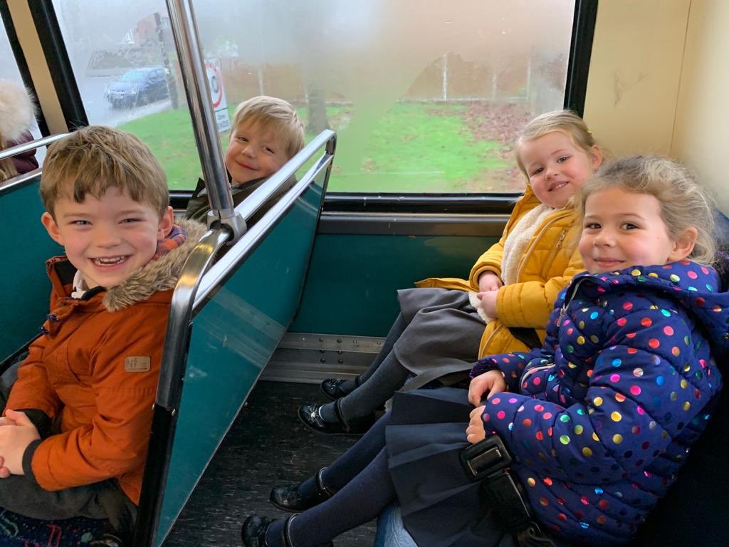 scps_foundation's tweet photo. FS2 had a fantastic time at @HullTruck this morning watching ‘How to Fly Like a Reindeer’. They all did @SpringCottagePS  proud on their first ever school trip. 🦌 #SpringCottageEYFS https://t.co/K2h3AFnFj7