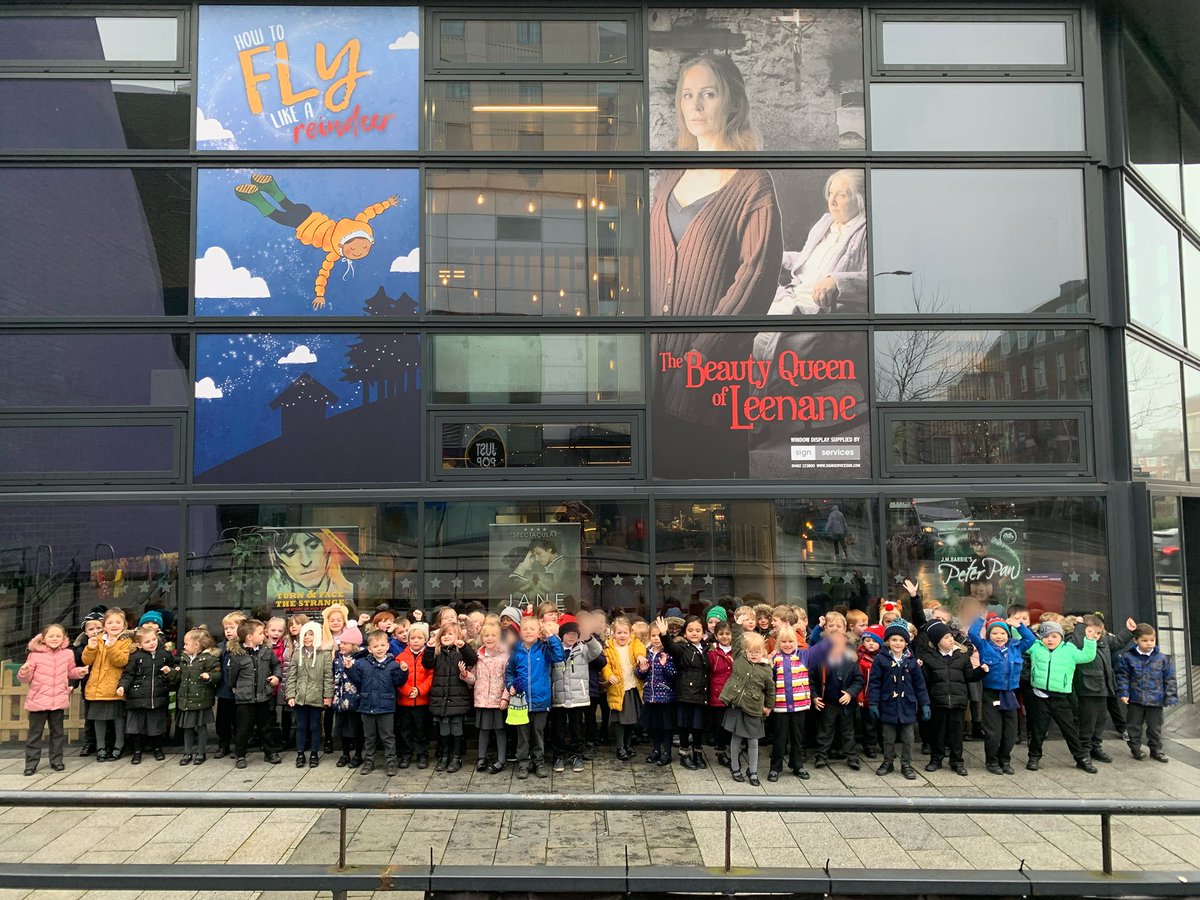 scps_foundation's tweet photo. FS2 had a fantastic time at @HullTruck this morning watching ‘How to Fly Like a Reindeer’. They all did @SpringCottagePS  proud on their first ever school trip. 🦌 #SpringCottageEYFS https://t.co/K2h3AFnFj7