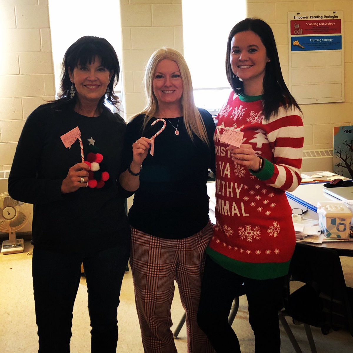 Enjoying our <a href="/POW_HWDSB/">Prince of Wales ES</a> candy grams. We miss you.
Thanks <a href="/MrMidgley/">Matt Midgley</a> <a href="/AndreaDawn19/">Andrea Dawn19</a> <a href="/MsKennedyC/">Mskennedy Campbell</a> ❤️🎄