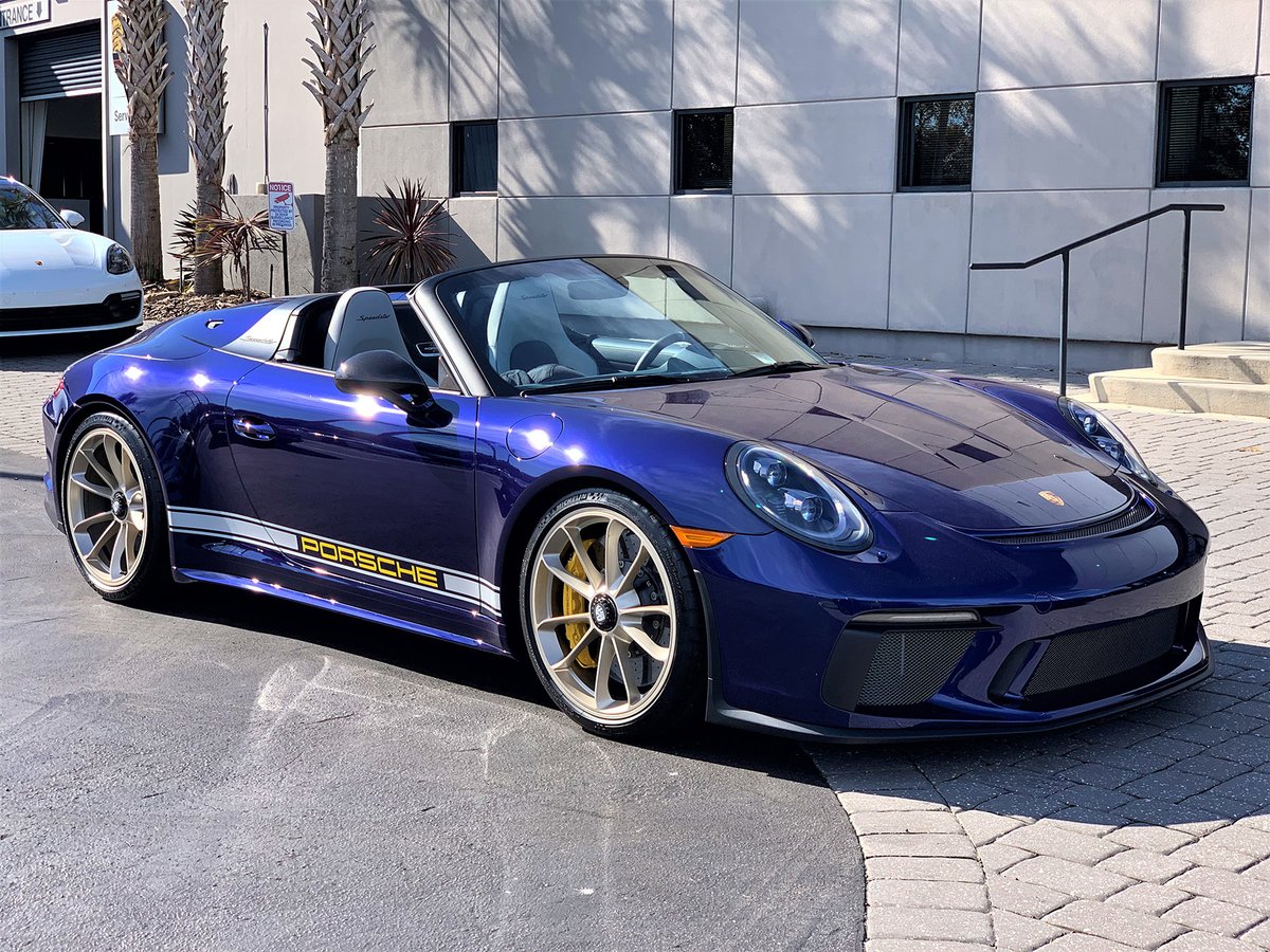 PorscheJax's tweet image. Take a look at these great photos our Team Member, Joey Boyles, snapped of this recently sold 2019 #Porsche #911Speedster in #IrisBlue Metallic. For more info &amp;amp; to find your next Porsche, call (866) 764-8061 or visit porschejacksonville.com. #PorscheJacksonville #Jacksonville