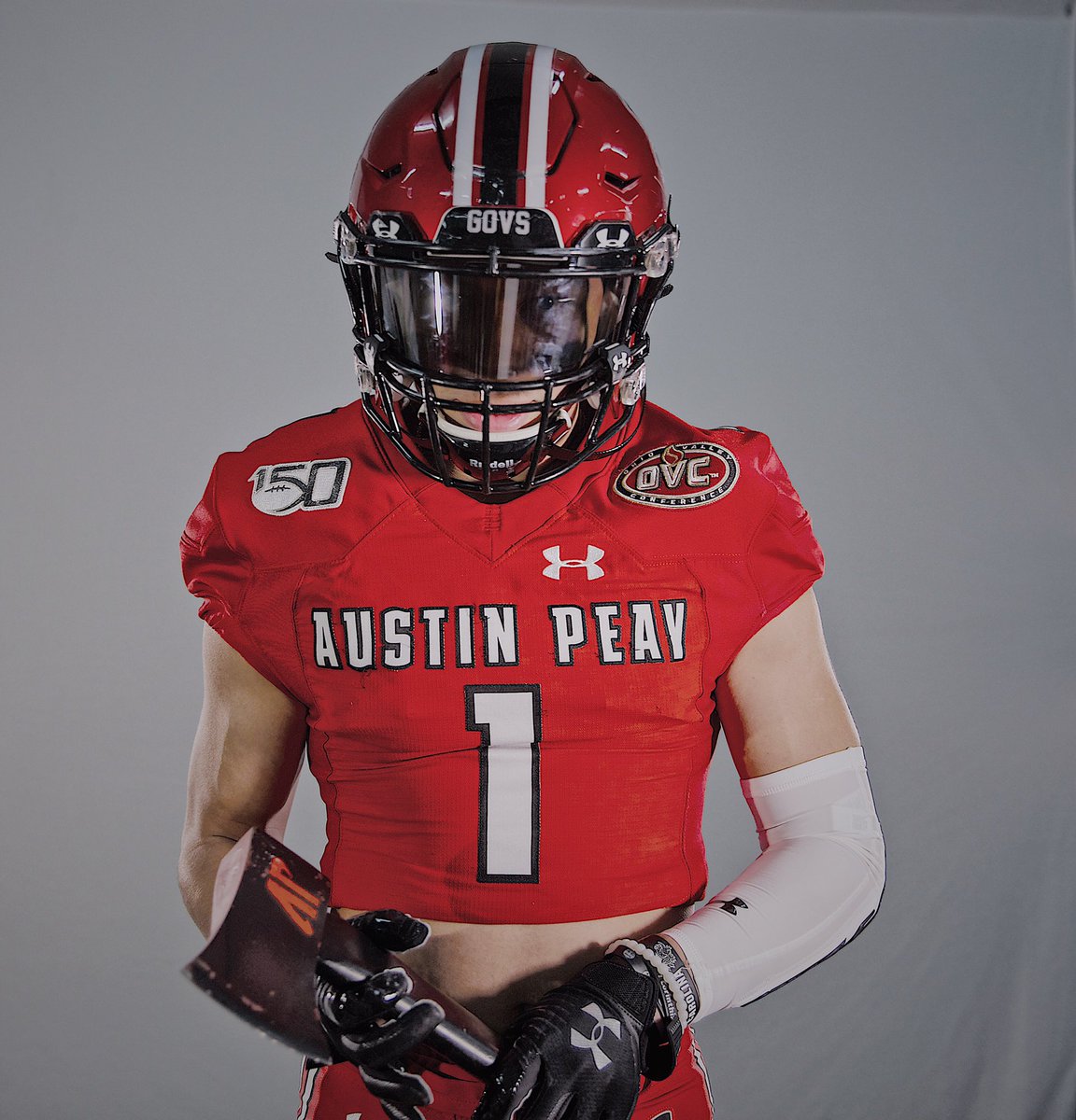 cadepxyne's tweet photo. officially signed.. 🖋🎩 @GovsFB https://t.co/HQG3nzK2D9
