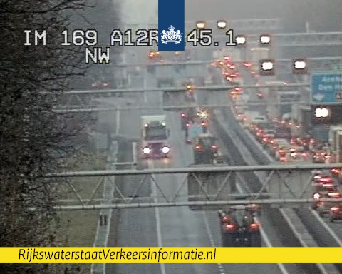 RWSverkeersinfo's tweet photo. ⚠ | Nogmaals; houd het veilig! Spookrijden op de #A12 is gevaarlijk. #boerenprotest #OudDijk https://t.co/lvy2ZpiwpP