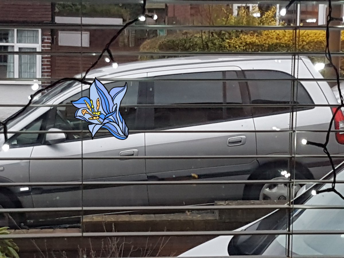 PMGSUPPORTUK's tweet photo. @Hermesparcels still no response whatsoever but your driver did just turn up....in a vehicle about the same size as a 7 seater! So I still have 37 parcels waiting to be collected, along with 22 on Friday and 20 on Saturday. Maybe someone could actually reply to this and help me! https://t.co/aOltMlAnmc
