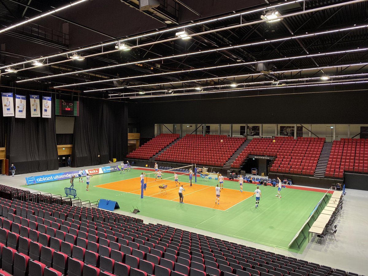 LycurgusVolley's tweet photo. 🏐💪🏻@MartiniPlaza is alweer voor de 17e keer omgetoverd tot de #bluearmy💙 Arena. Donderdag om 20.00 uur de return @CEVolleyball #CEVChallengeCupM @FinoKaposvar. Met @Qbitsecurity dit seizoen als hoofdsponsor van de Europese wedstrijden. #SAMEN. #LetsgoLyc https://t.co/xG3jlJkZZp