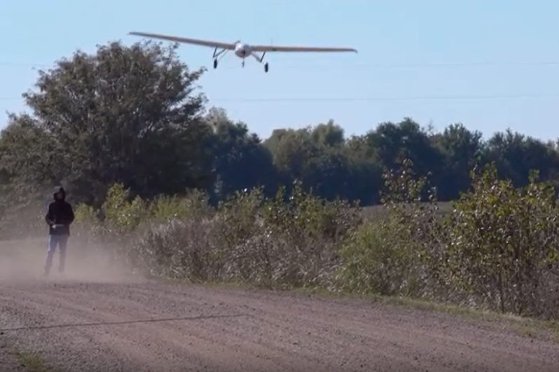 KansasIPP's tweet photo. In case you missed it…. @KDOTAviation’s IPP Kansas team successfully completed the first beyond-visual-line-of-sight (BVLOS) drone last month. Check out the video recap and read about it here https://t.co/BgkxRrrJxv 
@Iris_Automation  @KStatePolytech
https://t.co/fvv63BAGQ0 https://t.co/kZRCkmcJJy