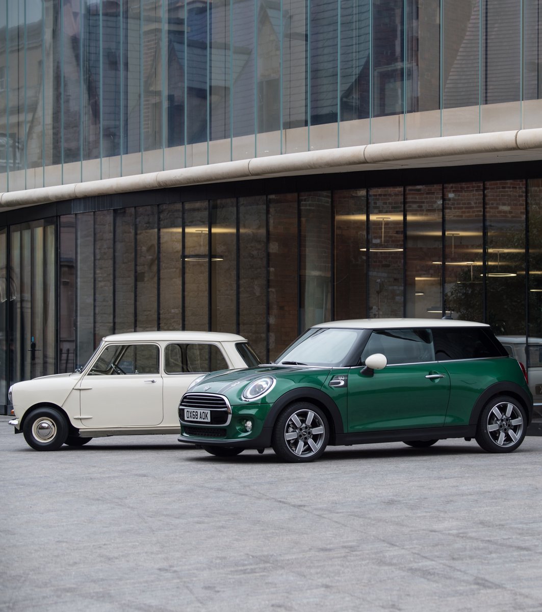 ArnoldClark's tweet photo. Sibling rivalry. #ThrowbackThursday #MINI #MINI60 https://t.co/7lFMCdUPKz