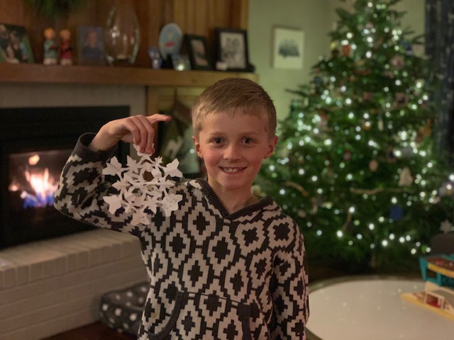 CityofHolland's tweet photo. We need your help with #OperationSnowflake. Lift first responders spirits this holiday season while they work through the holidays & decorate a snowflake then deliver to our Police/Fire stations. Let's see how many windows we can fill before the end of the year! https://t.co/RG8pxT4dbN