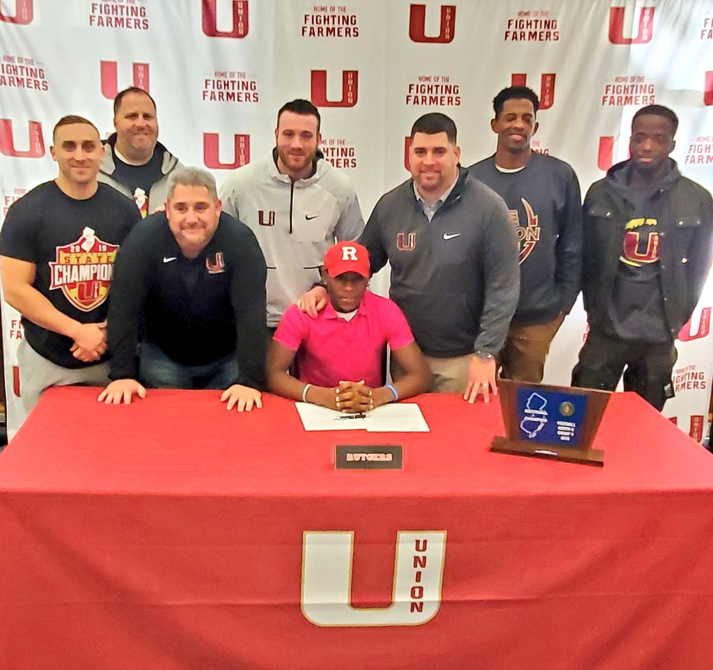 UnionHS_Sports's tweet photo. Great Day at the U for @AhmirrRobinson 
#WeareproudofU #CHOP https://t.co/HFqY24UkVj