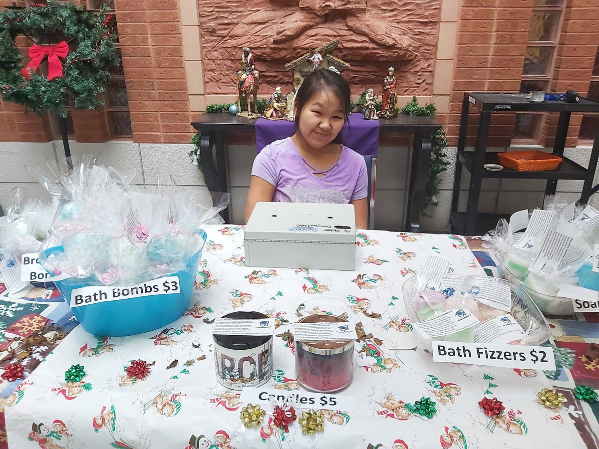 SPK_Team100's tweet photo. Annie is ready to take your order for bathbombs, soaps and candles for Christmas. #employABILITY #ocsbBeCreative #ocsbBeCollaborative #ocsbBeCommunity https://t.co/k81mzz7OgS