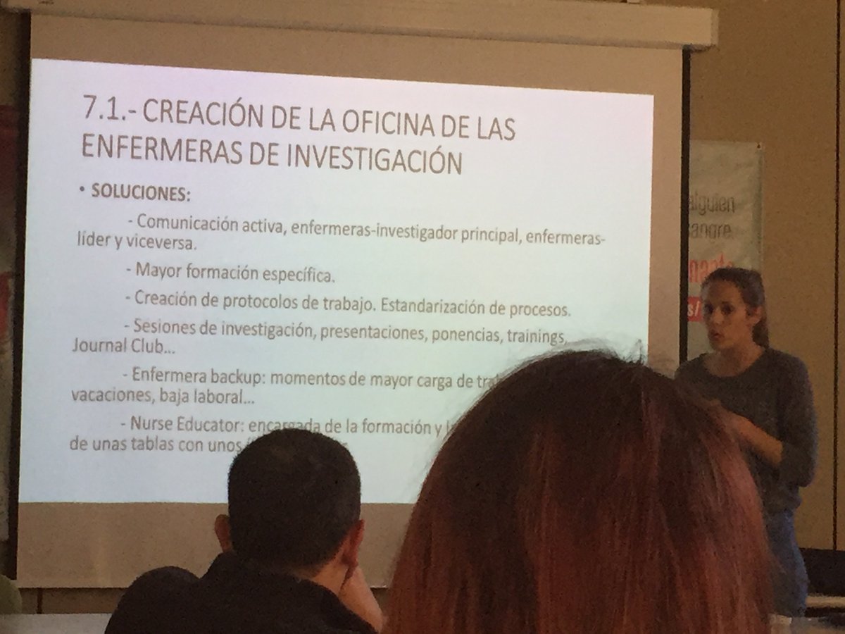 crh_MoralesIMIB's tweet photo. Natalia Andugar y Pilar Sánchez enfermeras de Ensayos Clínicos de @crh_MoralesIMIB han discutido en Journal Club del Master de Hematologia y Oncologia Clínico Experimental el trabajo “Clinical Trial &amp; the role of the Oncology Clinical Trial Nurse” (Nurs Clin North Am 2017;52:133) https://t.co/pxBKBafDWM