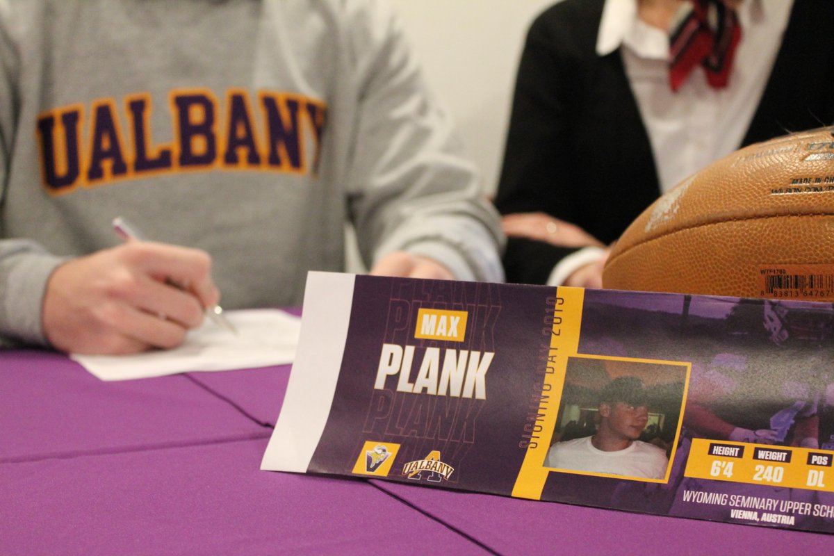 ViennaVikings's tweet photo. #NSD2020 
We are happy and proud that our #VikingsProduct Max Plank is signing with the @ualbany today! Go, Max! #Congratulations 💜🇦🇹🏈💪🏽 Max is the 3rd @ViennaVikings player at a @NCAA Div1 College now! We cheer for you &amp; @UAlbanyFootball!
#VikingsFootball #PurpleAndGold #NSD20 https://t.co/5WPowmmgP0