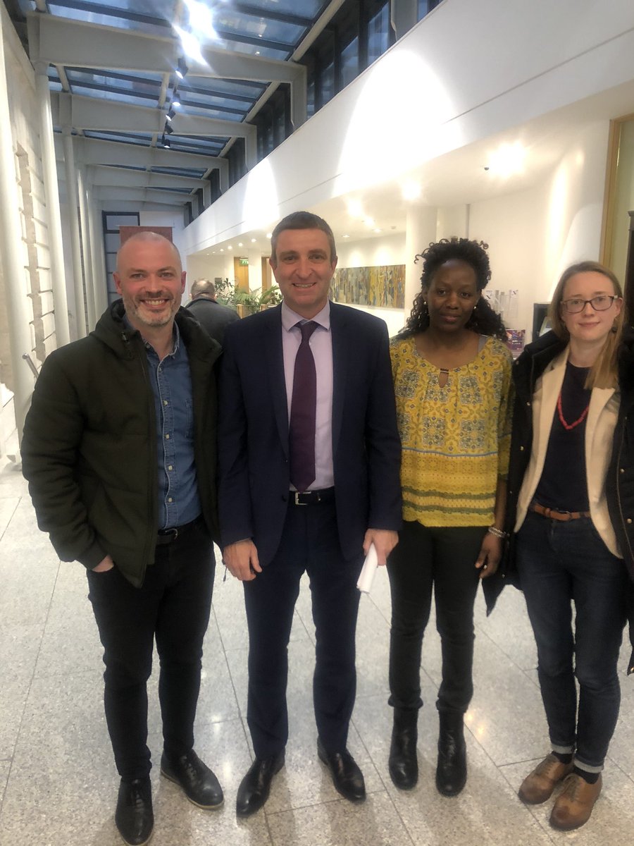 Good to meet up today in Dáil Éireann with Neil Bruton, Chanasi Potso and Dearbhla Ryan of the Migrant Rights Centre Ireland - MRCI to discuss the cause of undocumented migrants living in Ireland. <a href="/fiannafailparty/">Fianna Fáil</a> is committed to dealing with this ongoing injustice.