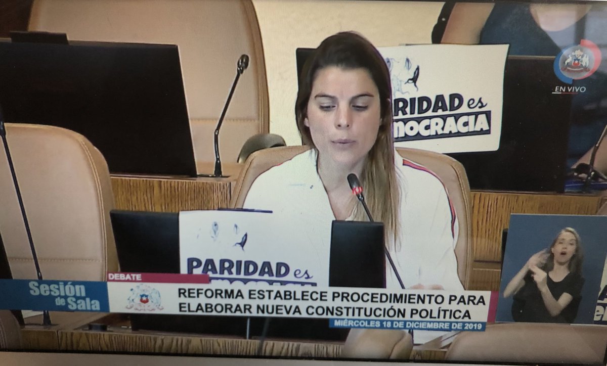 AhoraNosotrasRD's tweet photo. “Si ponemos un poco más de atención, no sólo vamos a escuchar a las mujeres que están afuera sino que a las cientas de miles que padecen de exclusión sistemática por postergar sus vidas por la maternidad”, explica @MaiteOrsini por la #ConstituyenteParitaria #18DParidadYa https://t.co/P9dkvqUtHt