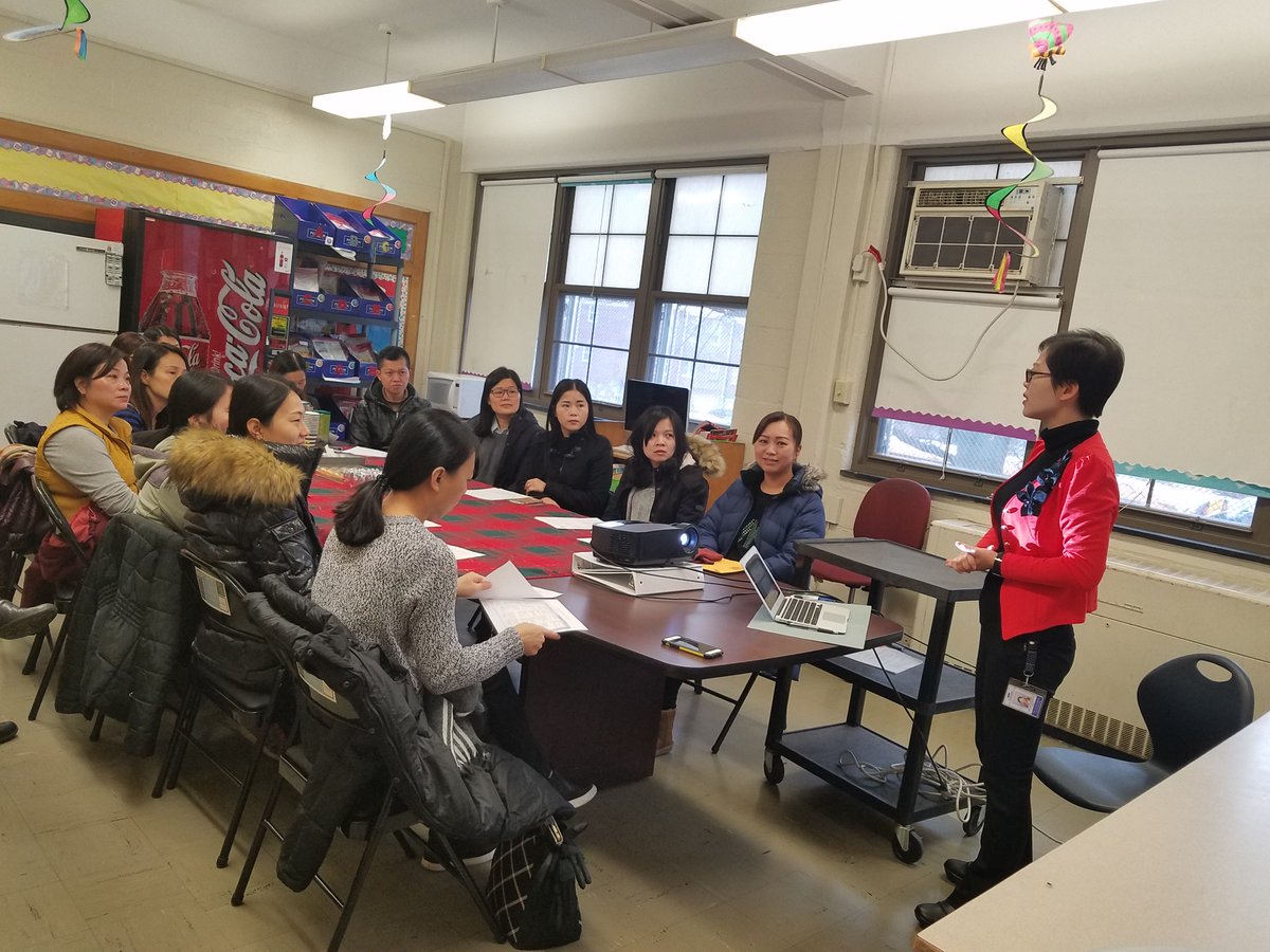 sdp_multilingua's tweet image. Gilbert Spruance Elementary School had a parent roundtable with Chinese families last Friday to help parents navigate students&apos; online programs, support with classwork, and discuss upcoming ACCESS testing. Thanks to Ms. Xin Hill, Spruance BCA, and Cordelia Kao, ESL teacher!