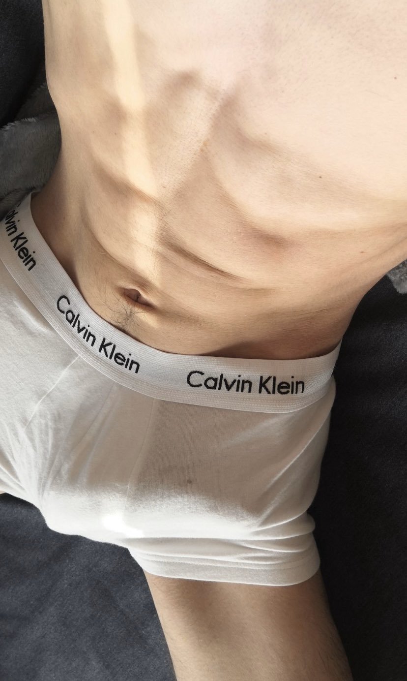 Kinky Twink on X: Les salopes qui viens raquer pour des boxers que je  mette ma grosse queue dedans là ! Montrez moi que votre maître vous plaît  gay nudes boxer porn 