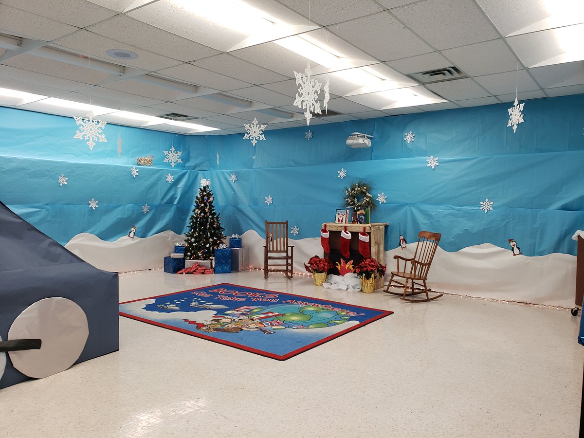 It's Reading Wonderland time here at Woodson!  Fostering a love of reading through unforgettable experiences like these is our  mission here in the Media Center!