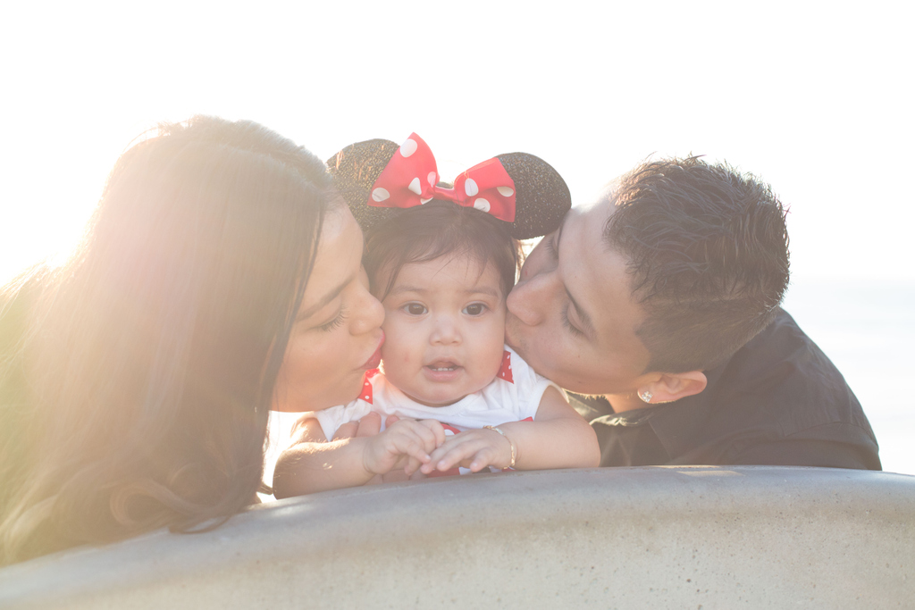 danaframes's tweet photo. Fun Fact: I've lived in San Diego for almost 5 years and never ventured to Disneyland! What is wrong with me?! I'm thinking of making a trip to this place when I have children one day. Until then- I'll be happy to capture the spirit in your portrait session 👑 https://t.co/zBbQyAnbYn