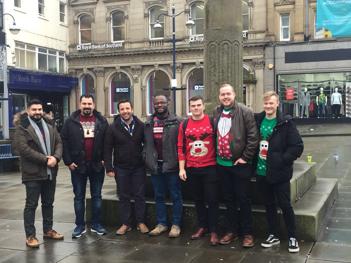 We live for the Christmas meals 😋. Meal out with the group and 2 from <a href="/deolalara/">adeola adebisi</a> group. <a href="/Maen_Alshafiee/">Maen Sh</a> <a href="/BenedictBrown94/">Benedict Brown</a> <a href="/AWard_PharmSci/">Adam Ward</a> <a href="/mawla_nihad/">Nihad Mawla</a> 
#researchlife #hudsuni