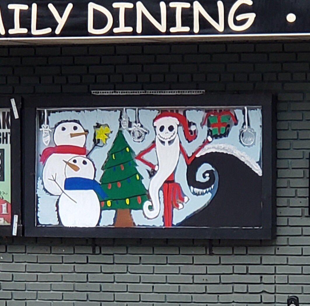 Hightstown1721's tweet photo. Greeting patrons and pedestrians alike is today's featured window entry at Tavern On The Lake
To vote for this entry and the other 11 entries, visit https://t.co/R6TLG4lEvN and click on the contest banner. Voting ends on 12/23.
#njarts #windowcontest #hightstown #smallbusiness https://t.co/s2uYARcu1D