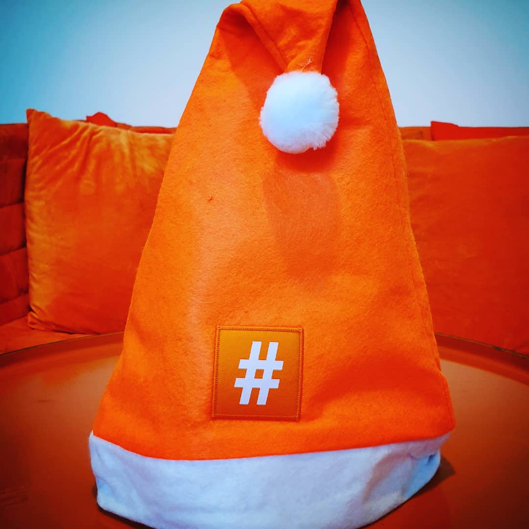 itsmydrive's tweet photo. Welke kies jij: zwart of oranje? ๐
๐ฝ Alle varianten zijn in ieder geval NU in de webshop verkrijgbaar! #mooivoordekerstinhuis #ITSMYDRIVE #kerstmuts https://t.co/QjsZXZlU5s https://t.co/0zkaYQTwL3