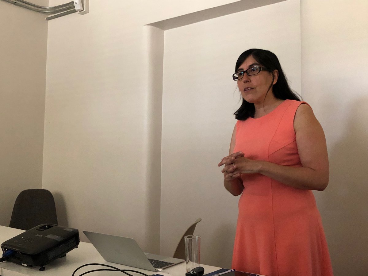 nucleoimhay's tweet photo. Estamos contentos, porque nos reunimos con profesionales y psicólogos voluntarios de la Fundación @paralaconfianza y #LineaLibre, quienes fueron capacitados por la directora de #Imhay, Dra. Vania Martínez, en el tema de "Evaluación de riesgo suicida en adolescentes y jóvenes".🙌 https://t.co/E3XiPjjkzZ