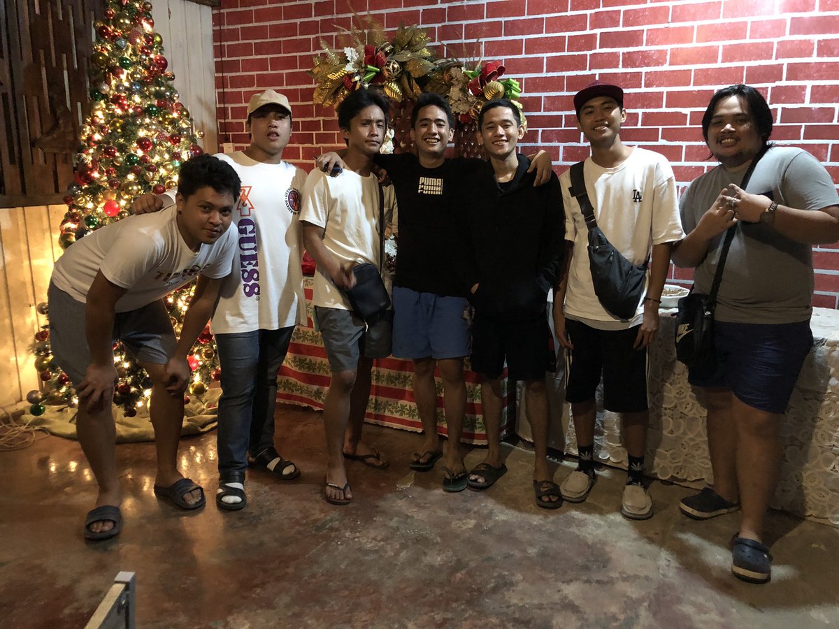 Ondoooooy's tweet image. Team Whitehouuuuuuuse mag ingaaaay 💯 #NotAThrowback 😜