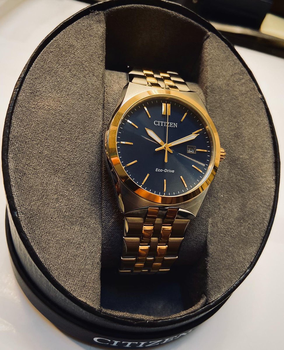 AlsalWatches's tweet photo. Citizen Eco-drive mens 2 tone watch.
Brilliant gift idea for a watch lover. πβοΈ
ββββββββββββββ
Β£199.00
ββββββββββββββ
#gift-ideas #christmas #mens #silver #timepiece #watch #Luxury #quality #alsalwatches #alsal #swiss #switzerland #citizen #ecodriveββββββββββββ https://t.co/XRnSFNIFAz