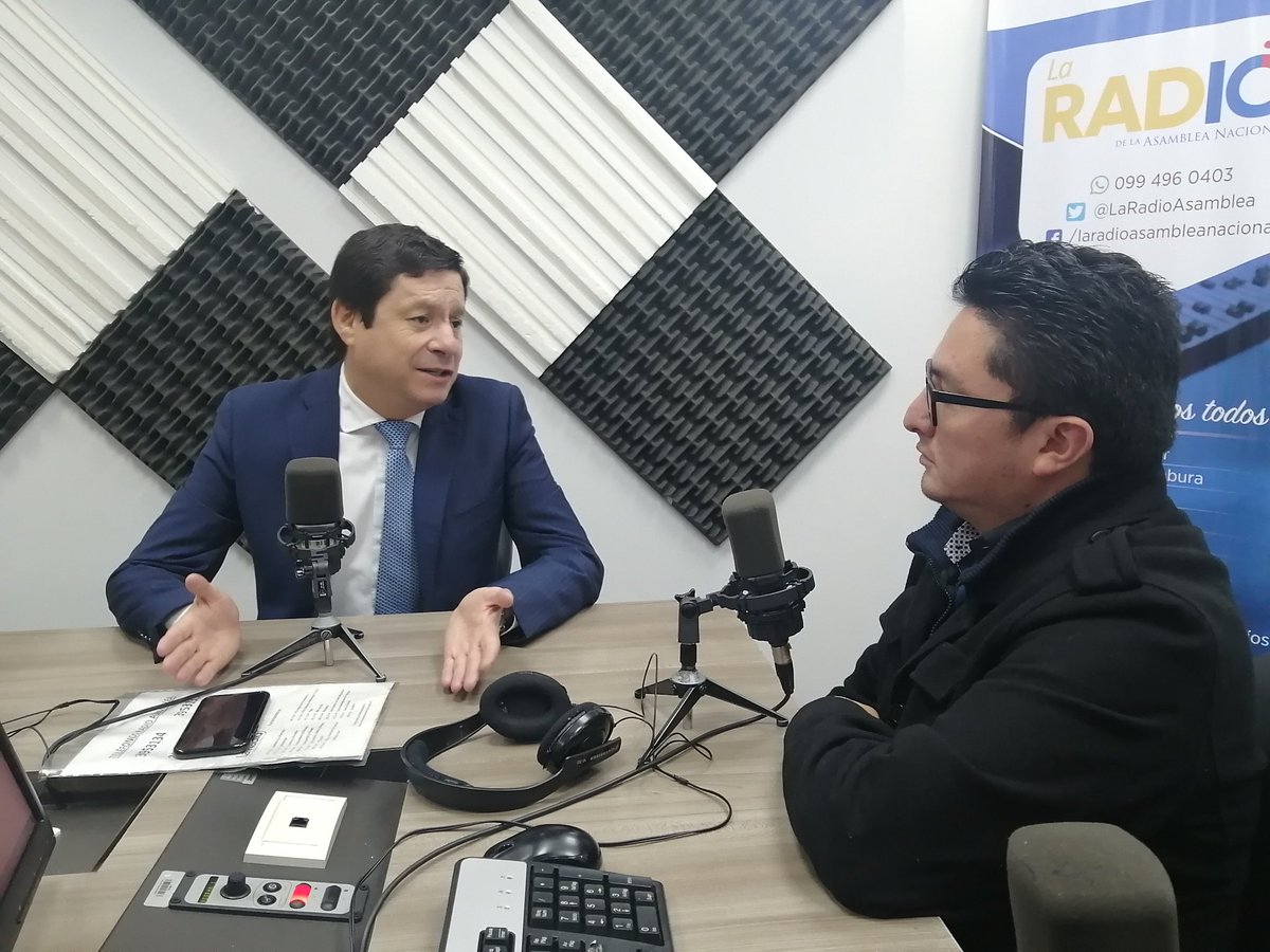 DesarrolloEcAN's tweet photo. En estos momentos @ealbornozv, Presidente de @DesarrolloEcAN, mantiene diálogo con @LaRadioAsamblea, sobre la #Proforma2020. https://t.co/8zuXK8l3mD