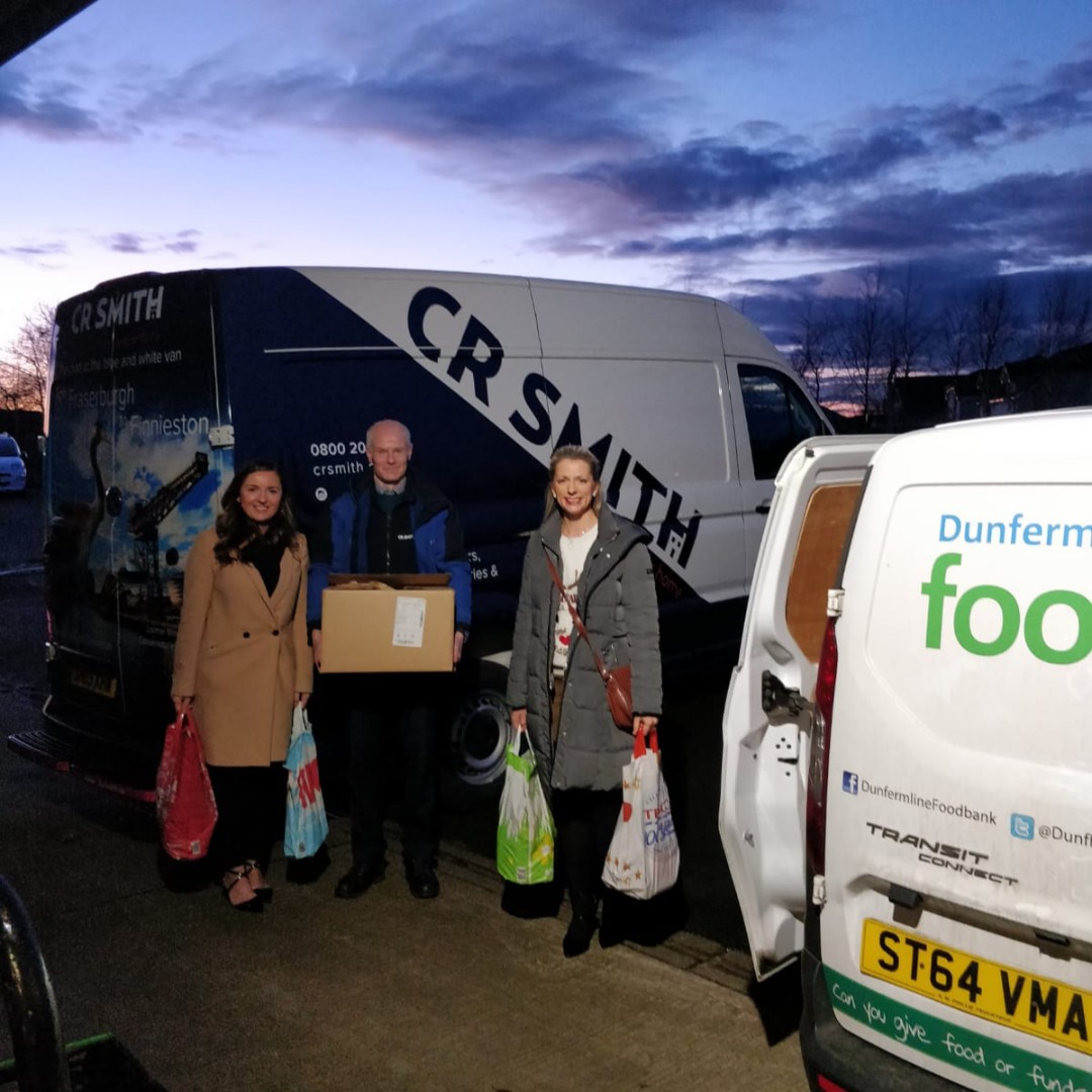 CRSmithTweets's tweet photo. Instead of sending Xmas cards to colleagues, this year #CRSmith decided to collect donations for @DunfFoodbank. We were delighted to find out that total weight of our donation was 110.8kgs. This equates to a monetary value of £193.90. In addition £122.00 cash was given. https://t.co/cp96FjHlNZ