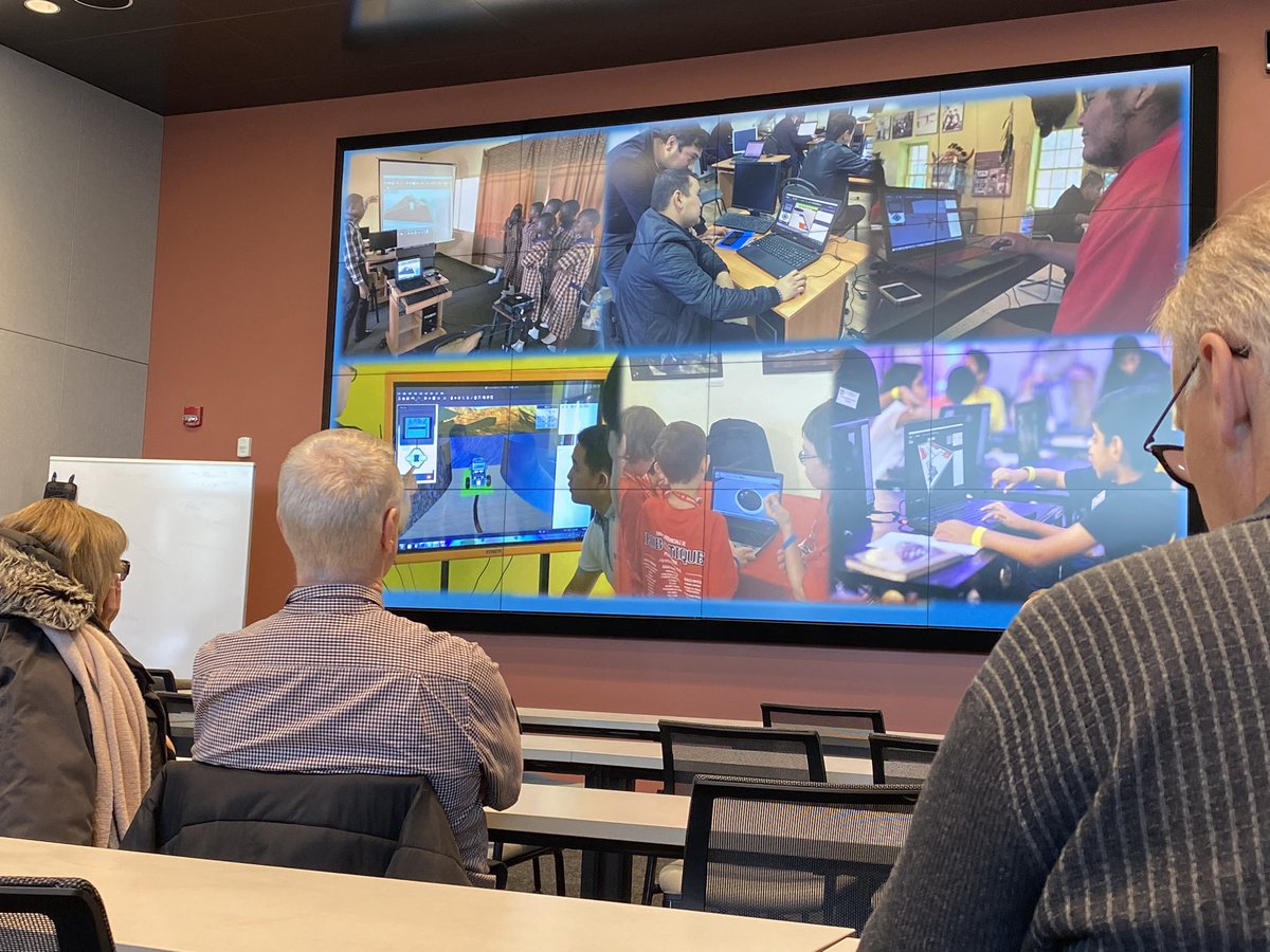 1612204's tweet image. @cogmation Bringing #virtualroboticstoolkit #robotics &amp;amp; #STEM to learning around the world. How are you infusing #STEM #robotics in to your deeper learning experiences? #mbedchat #edchat #edtech #oned #abed #bced