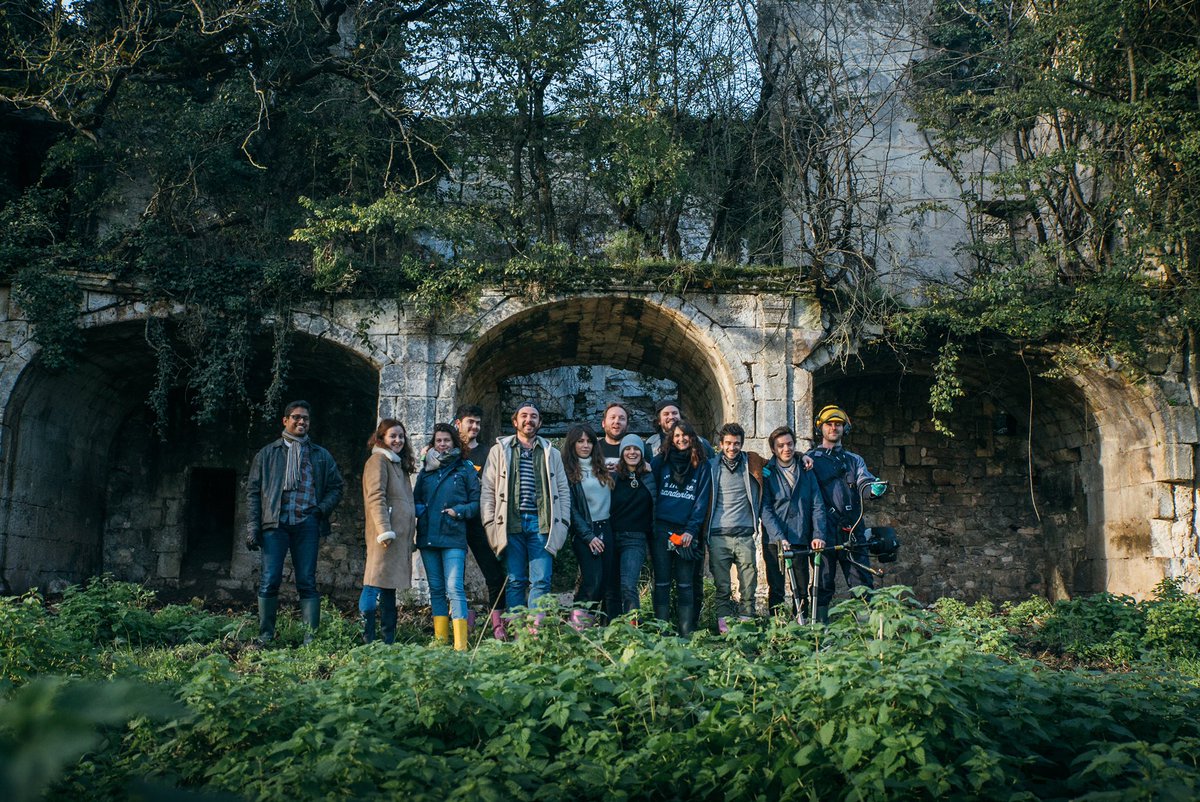 RomainDelaume's tweet photo. 1er chantier au @ChateauVibrac : sauvez un château en péril, ça passe par du débroussaillage en équipe 💪🏼.

Rejoignez notre nouvelle aventure d’achat collectif et devenez Châtelain-Farmer : https://t.co/6Omxxey55s https://t.co/4a6YKbOGav
