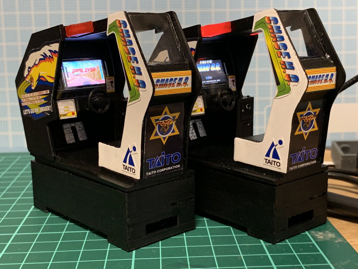 gaug888's tweet image. #ミニチュア #アーケード #chaseHQ 
毎日少しずつ。とりあえず数時間稼働させて熱の心配が無い事を確認したのでチェイスHQ完成とします。
今回、中のゲーム性がシビアな為にコントローラーやめました。強盗のラルフも捕まえられないので。
タイトーの筐体は左右非対称でカッコイイ。
明日からスペハリ