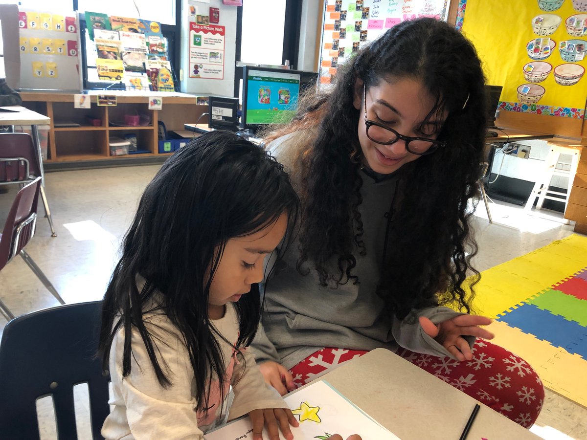 art_nahs's tweet photo. One of our favorite days! National Art Honor Society coloring with kindergarteners at Whitehall Elementary. #nahs #nationalarthonorsociety https://t.co/hRYRRIQPd6
