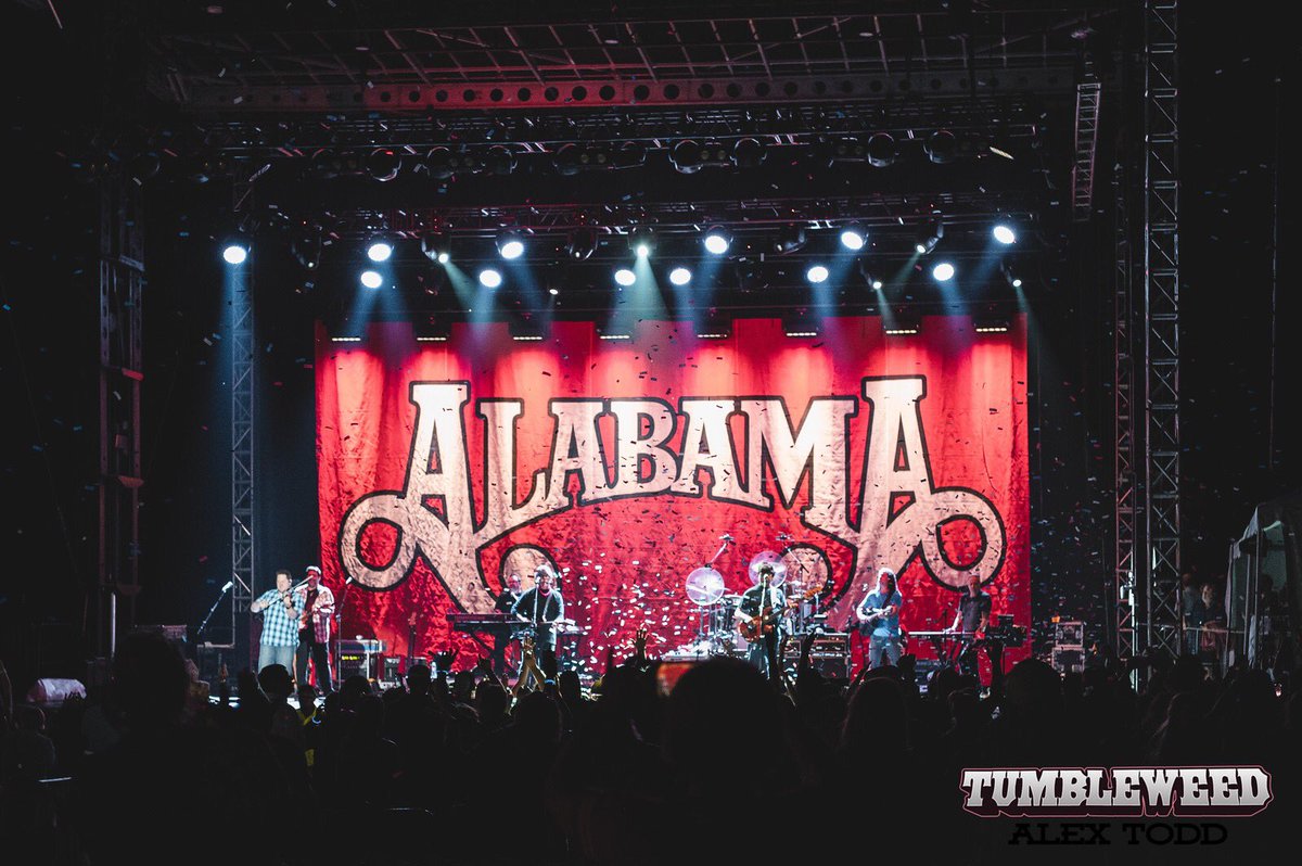 Give the gift of Tumbleweed this holiday season! Weekend passes on sale starting at $99! 🎁

Purchase your tickets today ⇢ Tumbleweedcountry.com/tickets