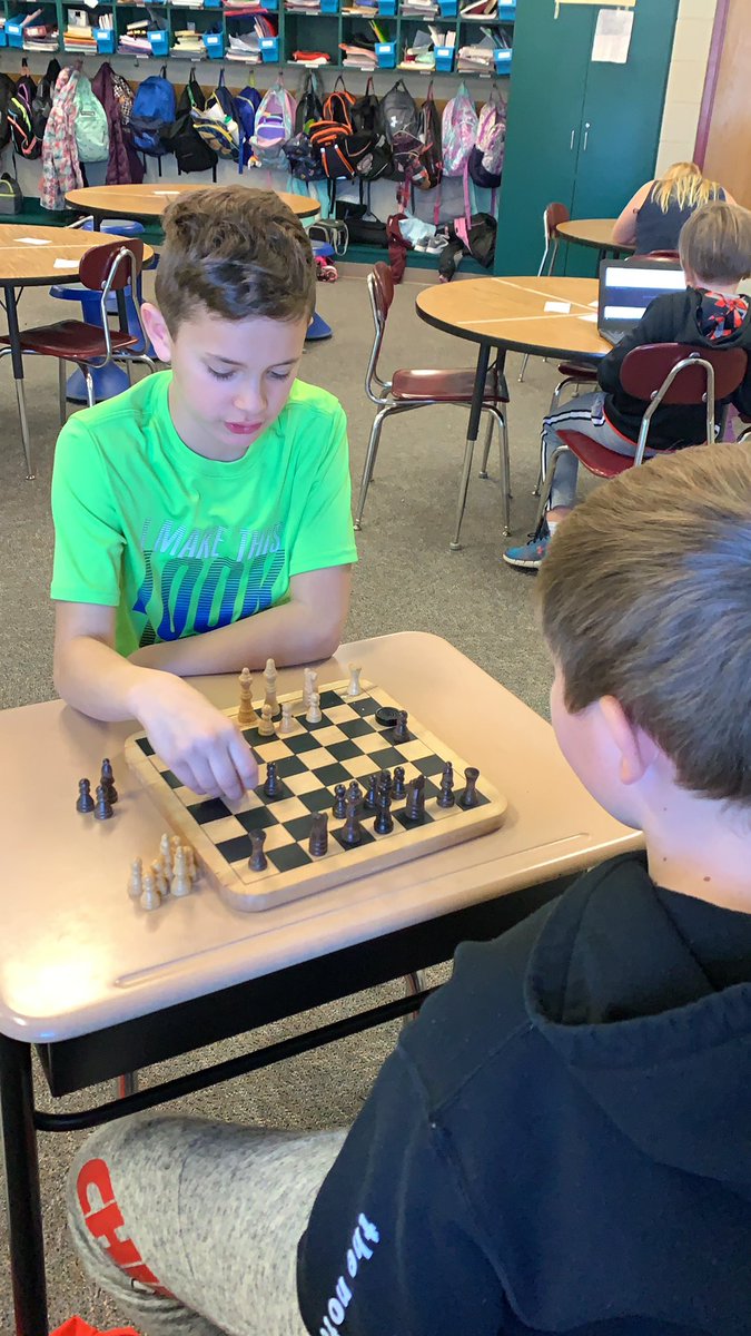 Heusner4thGrade's tweet photo. I always love seeing students learn new things during indoor recess! #HeusnerPride #chess https://t.co/oqiNDzaWkp