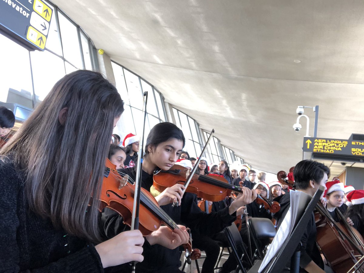 LunsfordLibrary's tweet photo. @JML_MS_Official hanging out with some AMAZING strings players and their teachers a Dulles IA, today!  They sound GREAT!!! @arcviolingirl https://t.co/ai8qND9OHC