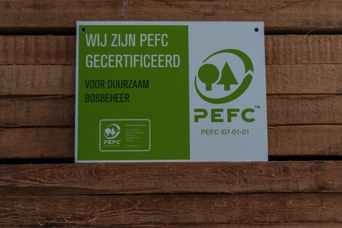 PEFCBelgium's tweet photo. We zijn blij om Labeco -meerlaags parket en fineerparket, Waregem-, als #PEFC-gecertificeerd bedrijf te verwelkomen. Proficiat en #welkom!
#Sustainability #CaringForOurForests
Info: https://t.co/df02CphfDY https://t.co/mpdkE34Hm7