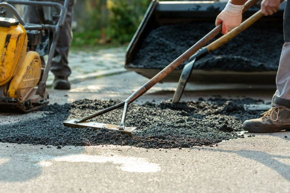 KLSPatching's tweet photo. Need a patch of concrete repaired or removed? At KLS Patching Inc. our trained team has a solution for all your concrete related problems. https://t.co/75kpbntAed