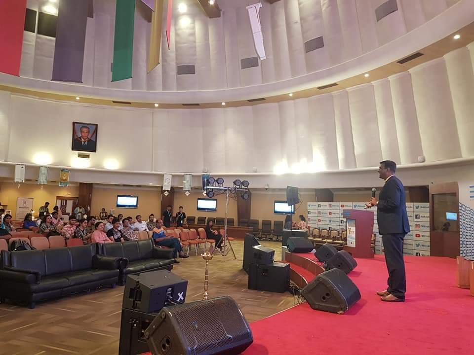 rchanakyapillai's tweet photo. Today I spoke at @DSLITFest on #Topic: 'Importance of Wealth According to Chanakya Neeti'. It was wonderful being at the #litfest and interacting with the audience.
#DSLFX #DSLFX19 #DalalStreetLitFestExchange #LitFest #mumbaievents #literature #Chanakya #चाणक्य #ChanakyaNeeti https://t.co/e6oaLRIv7S
