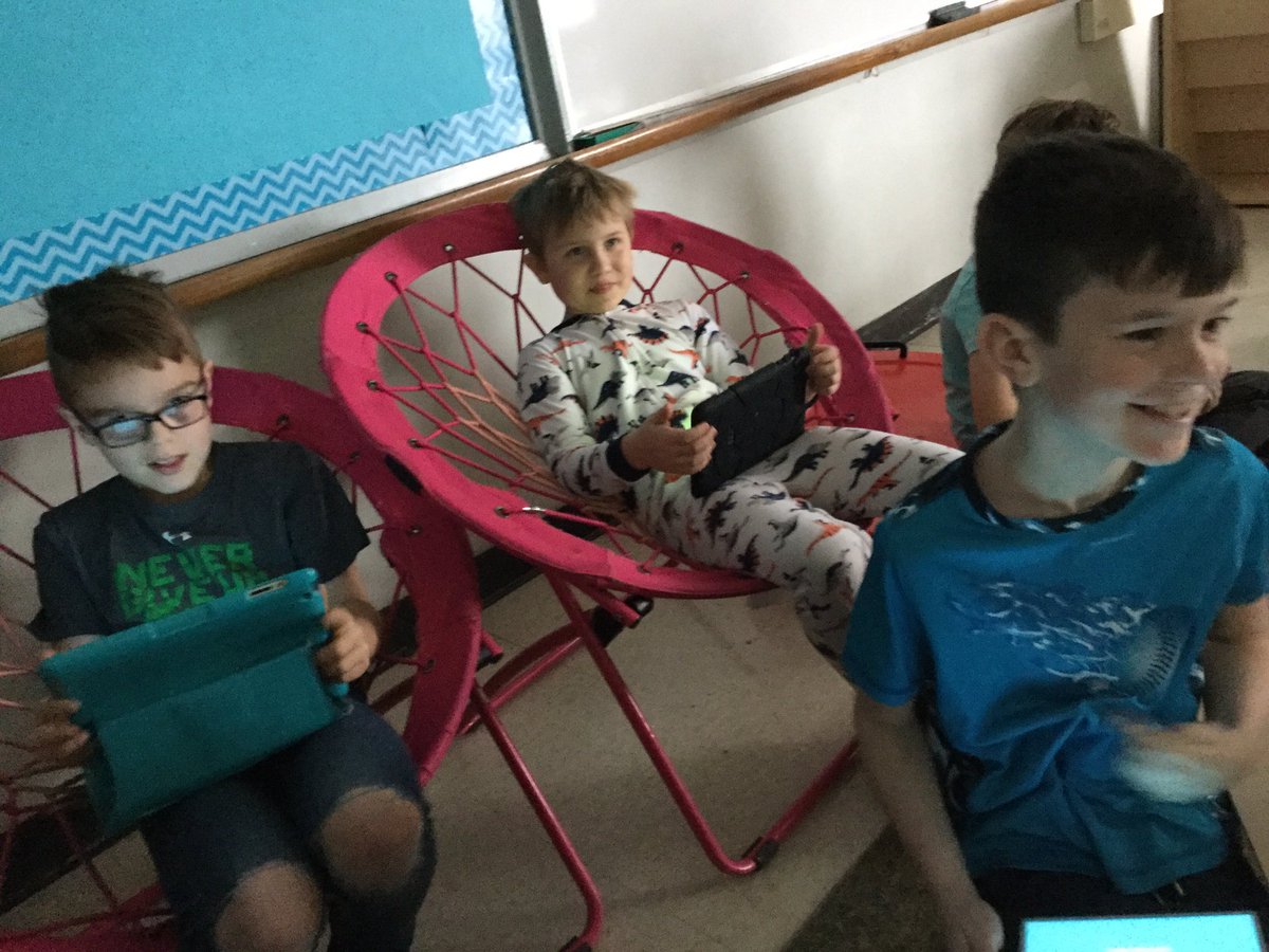 LaPorte_EES's tweet photo. We are having fun playing Kahoot today to practise naming 3D shapes, finding how many faces, edges, and vertices different 3D shapes have, and naming the 3D shapes different nets make. #funwithtechnology #practise #mathisfun https://t.co/MXw9LELvKQ