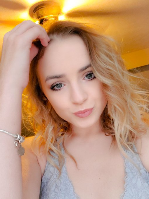 Have a good Wednesday ❤ my winter cold is beating me up today https://t.co/ExNKkMzRjh<a href="/tag/mvsales"class="tags"><span>#mvsales</span></a>