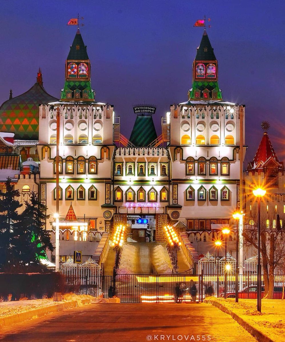 TravellerThing's tweet photo. I fell inlove with Moscow 🇷🇺❤️ https://t.co/hKw8ynbfQz
