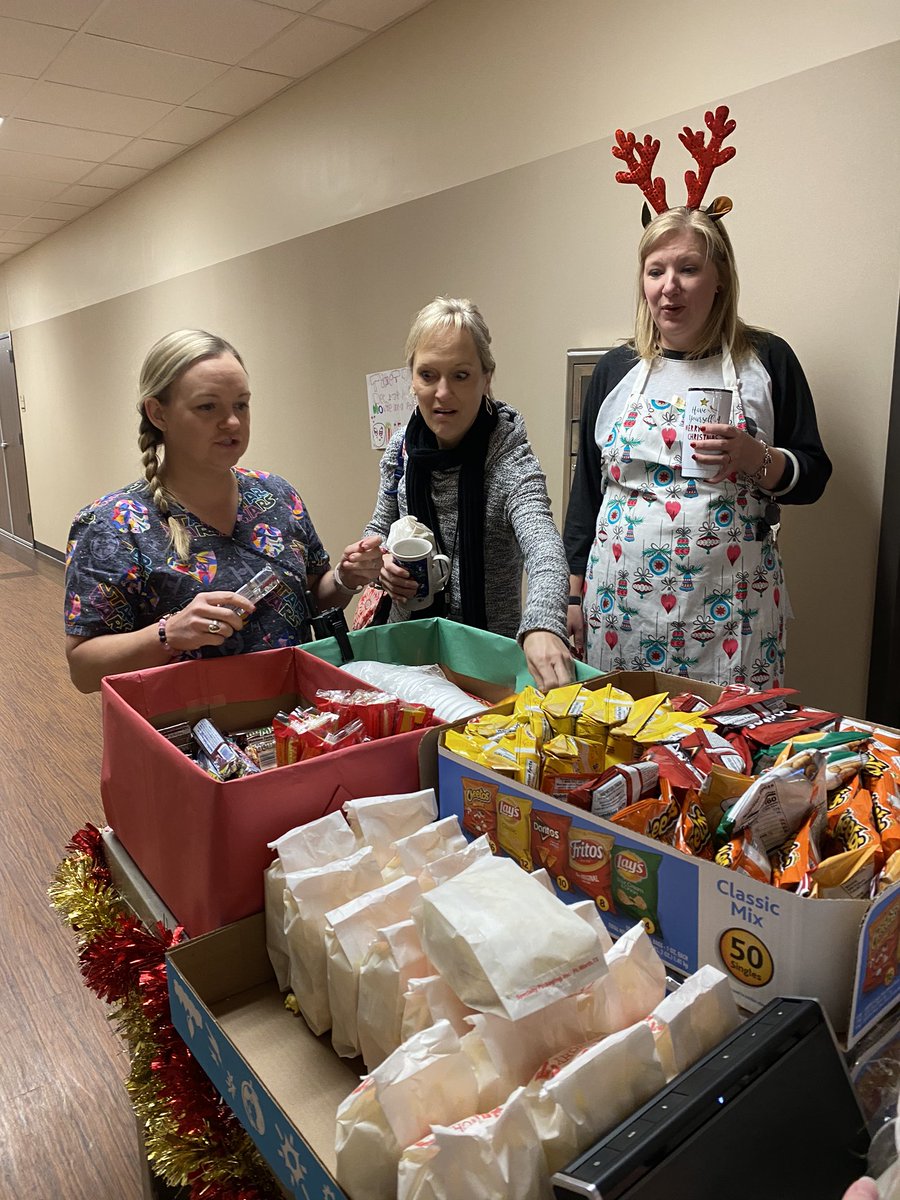 TISDWES's tweet photo. The WES Jolly Trolley was spreading holiday cheer this morning!!! https://t.co/xZwHw8t7WO