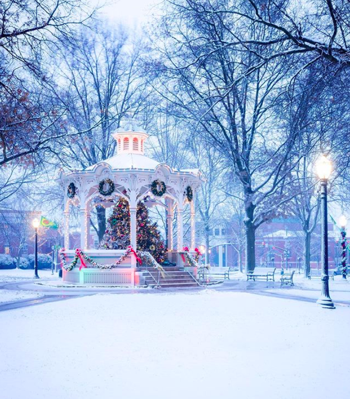 A winter wonderland ❤️❄️ This beautiful photo was captured in Medina.

Photo: nickhoeller on Instagram