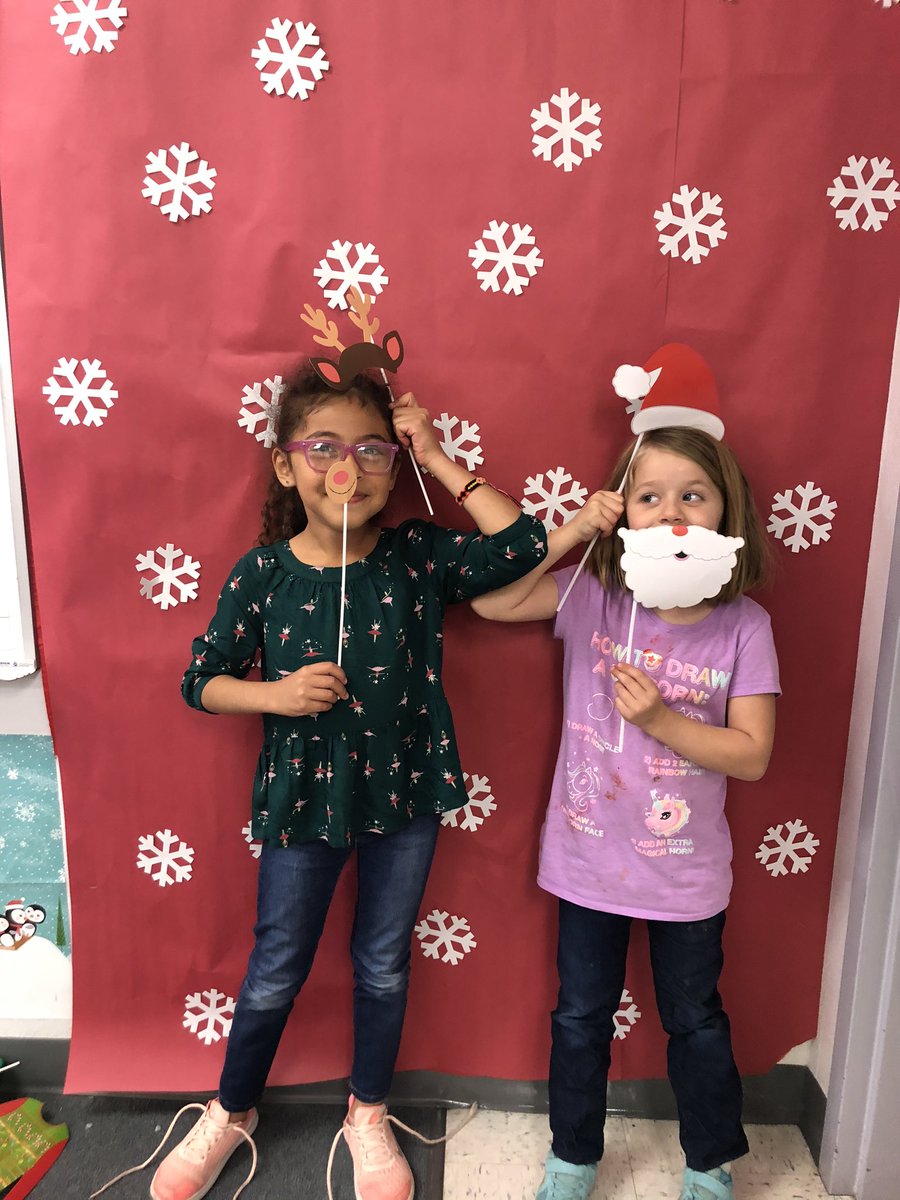 mayokc16's tweet photo. Had a great time today with our Christmas party! #LISDFutureFocus @LorenaPrimary https://t.co/hUGYLGBuja