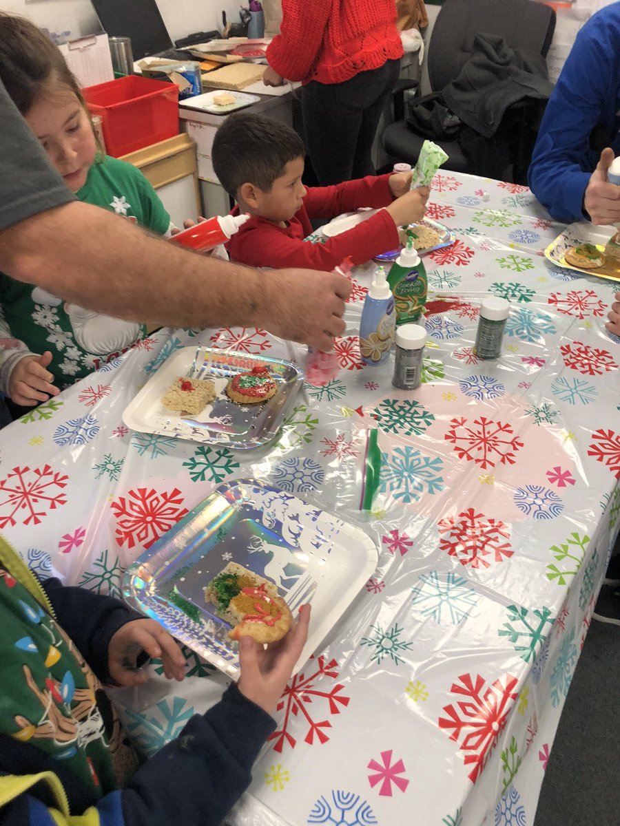 mayokc16's tweet photo. Had a great time today with our Christmas party! #LISDFutureFocus @LorenaPrimary https://t.co/hUGYLGBuja