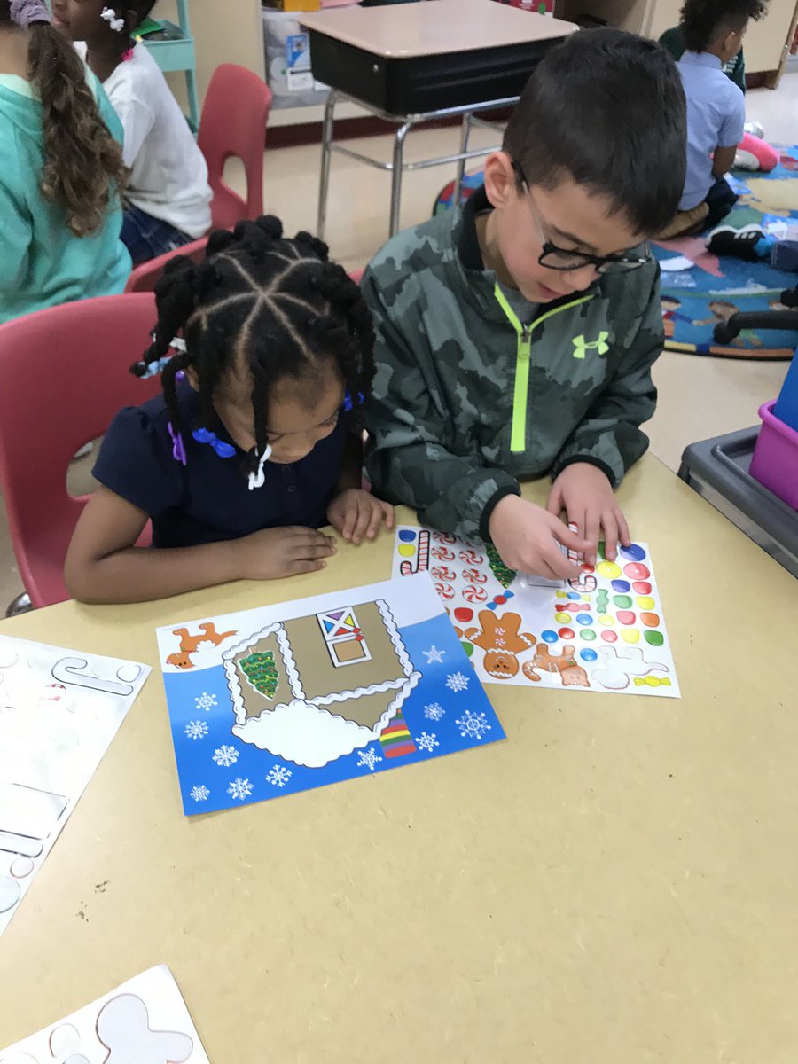 Mrs. Sanelli tweet media